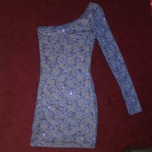 💄SEXY💄 off-shoulder sequin mini dress